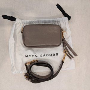 Marc Jacobs Recruit Camera Bag in Mink